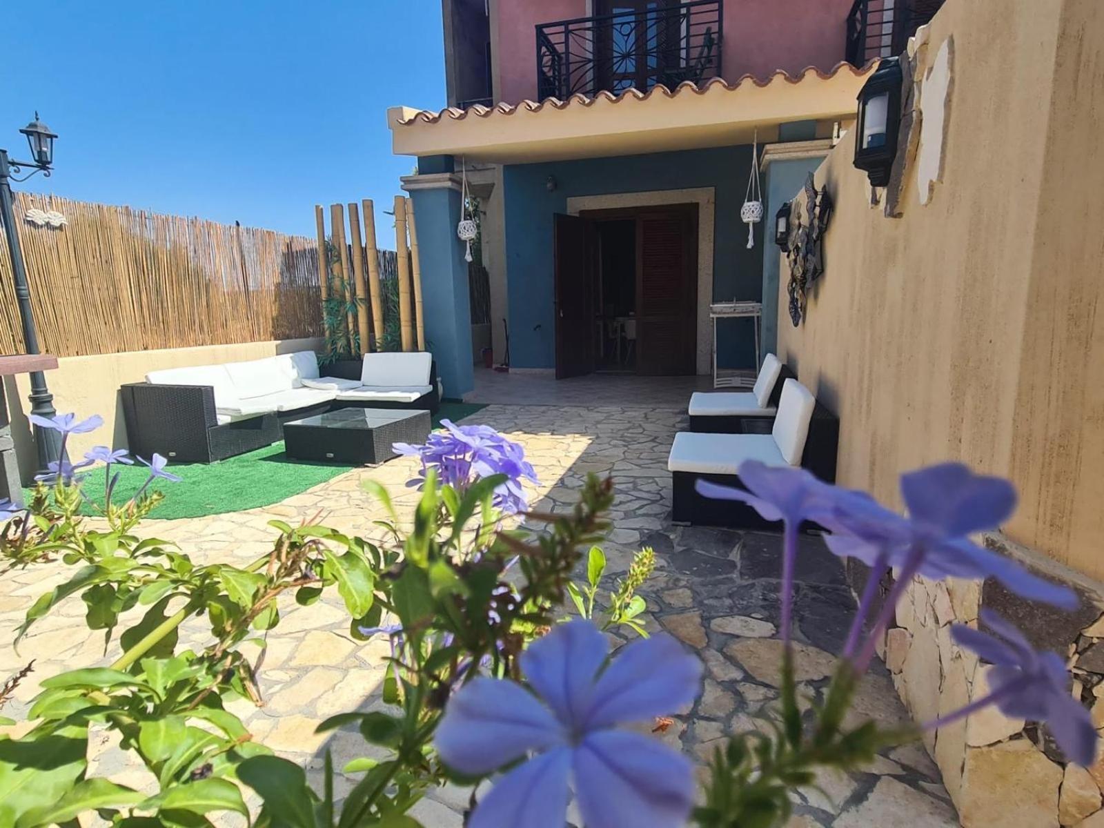 Ohana Blue House *